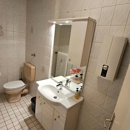 - Cozy Bedroom & Kitchen In The Heart Of The And Hauptbahnhof Apartment
