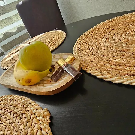 - Cozy Bedroom & Kitchen In The Heart Of The And Hauptbahnhof Апартаменты Вупперталь