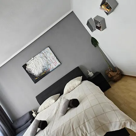 - Cozy Bedroom & Kitchen In The Heart Of The And Hauptbahnhof Wuppertal