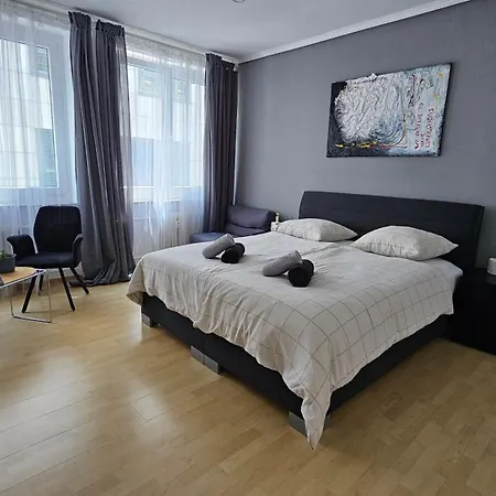 - Cozy Bedroom & Kitchen In The Heart Of The And Hauptbahnhof Wuppertal