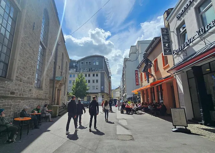 - Cozy Bedroom & Kitchen In The Heart Of The And Hauptbahnhof 公寓 伍珀塔尔