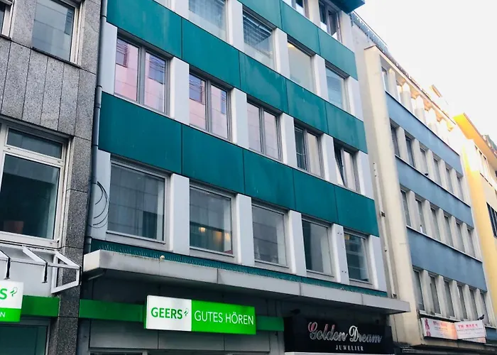 - Cozy Bedroom & Kitchen In The Heart Of The And Hauptbahnhof 伍珀塔尔